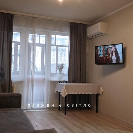 Apartment Near City Center On Peremohy Avenue 46 Chernihiv Luaran gambar